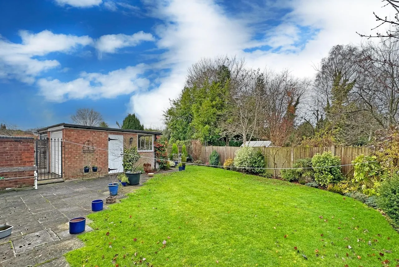 Cottrell Road, Hale Barns, Cheshire WA15 0RT, photo 5