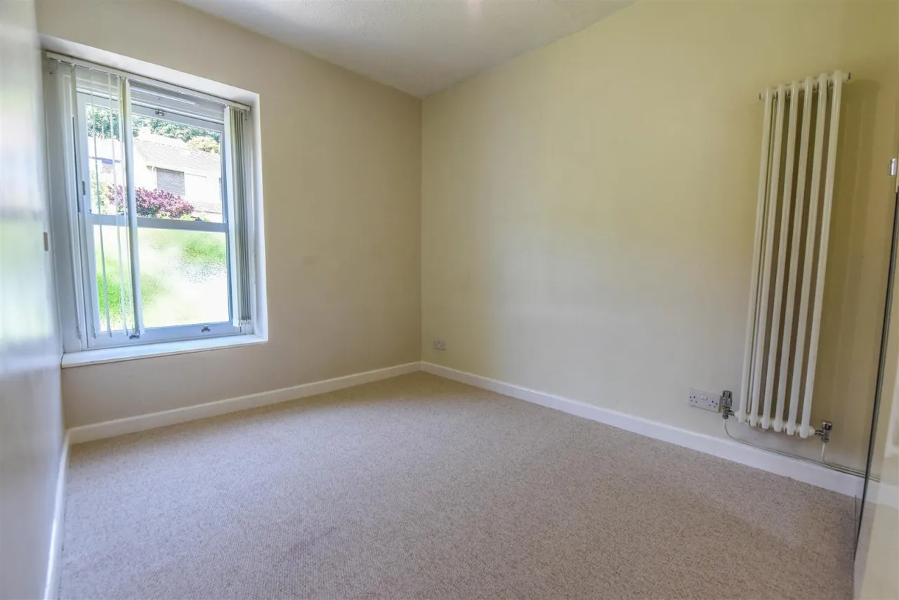 May Lane, Dursley, GL11, photo 5