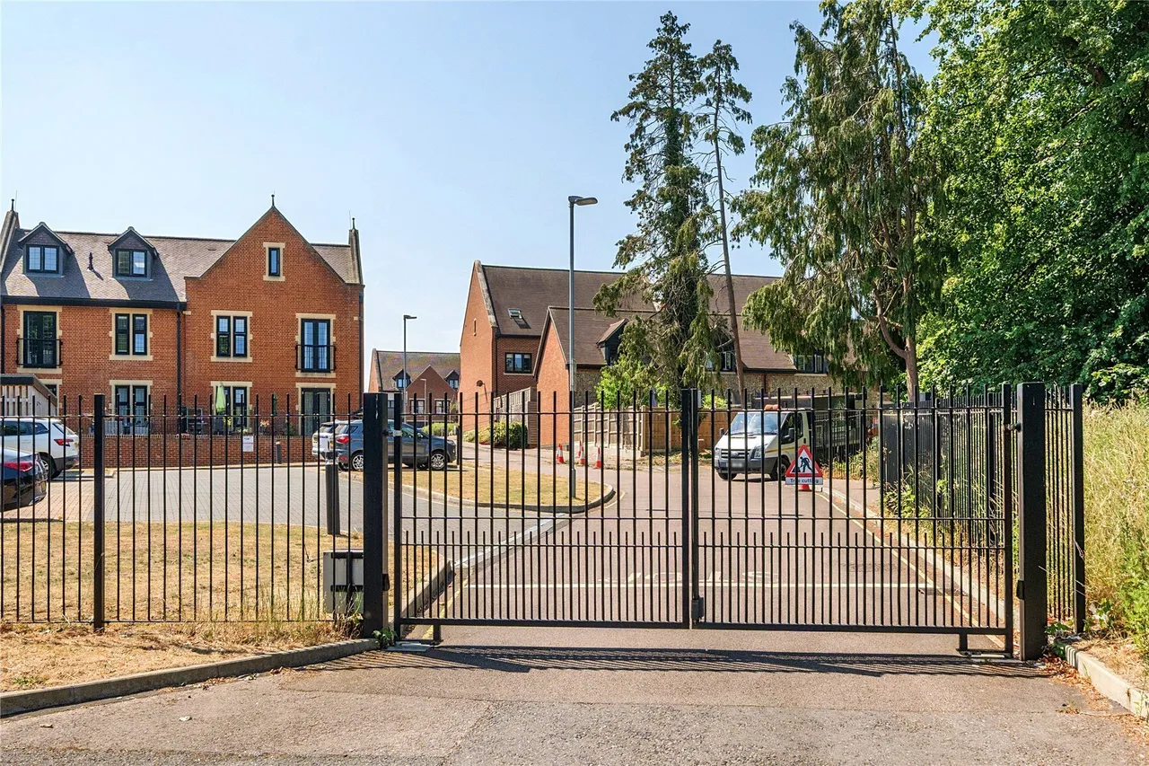 Albertine Grove, West Wickham, BR4, photo 13
