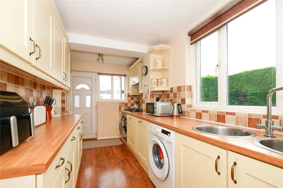 Sandals Road, Baildon, West Yorkshire, BD17, photo 4