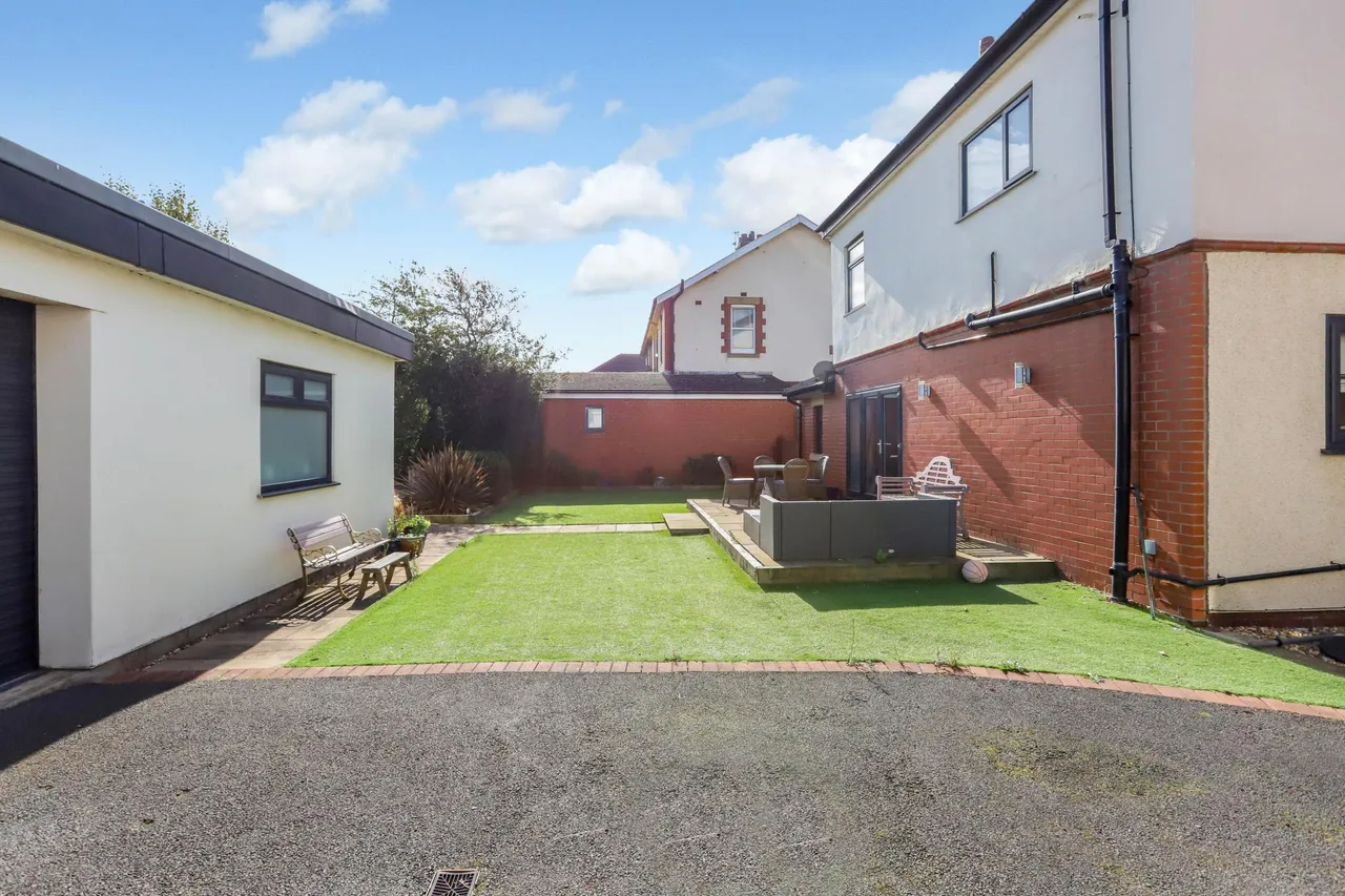 St. Annes Road, Blackpool, FY4, photo 36