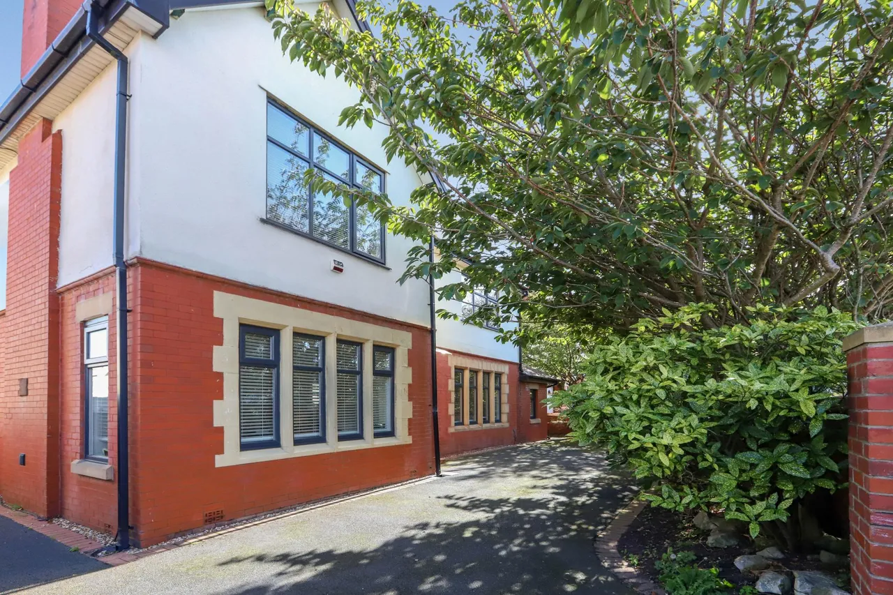 St. Annes Road, Blackpool, FY4, photo 41
