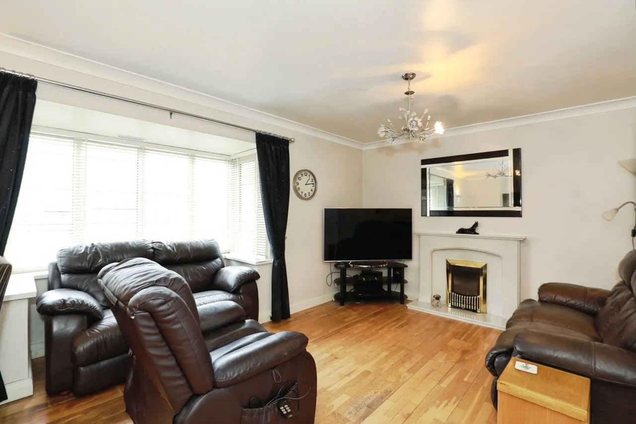 Kestrel Close, Winsford, Cheshire, CW7, photo 6