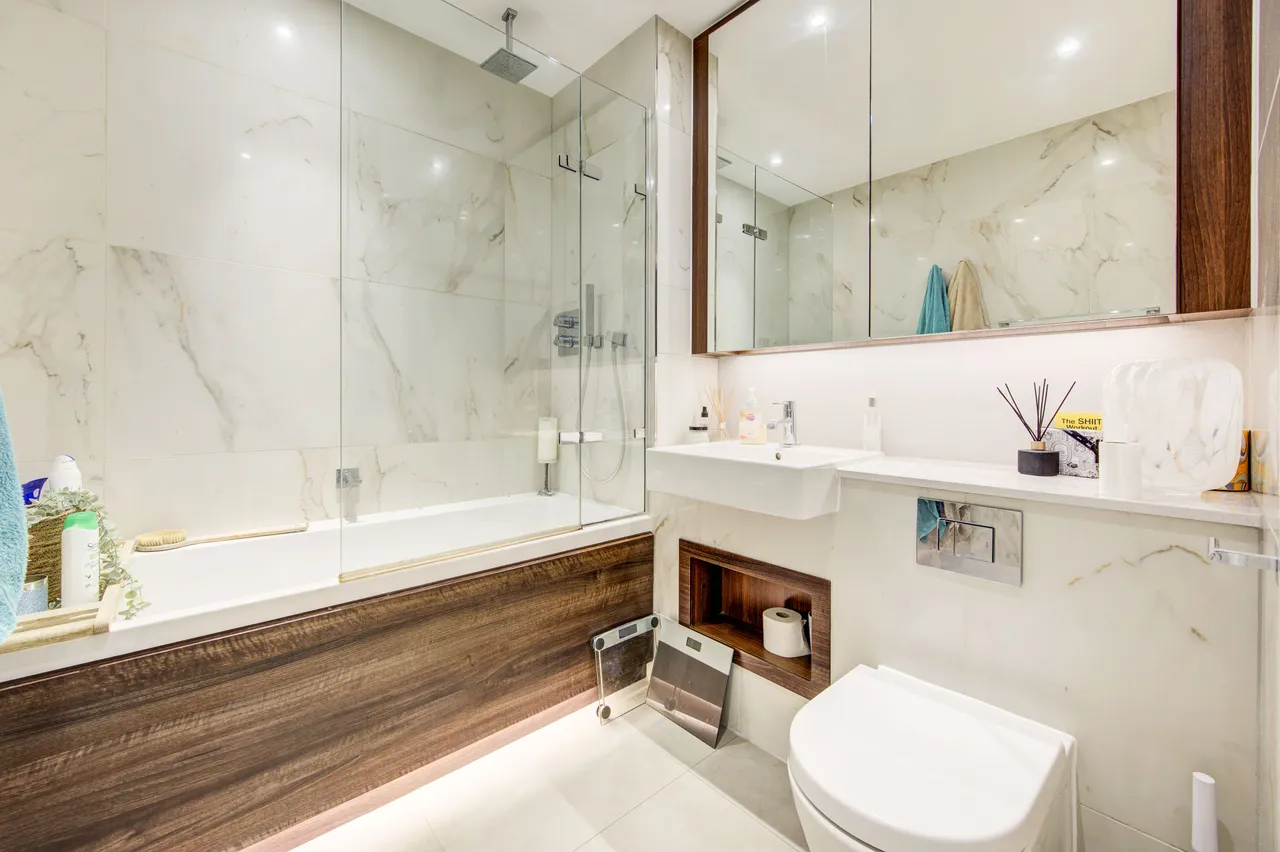 23 Westbourne Apartments, 5 Central Avenue, London, photo 9