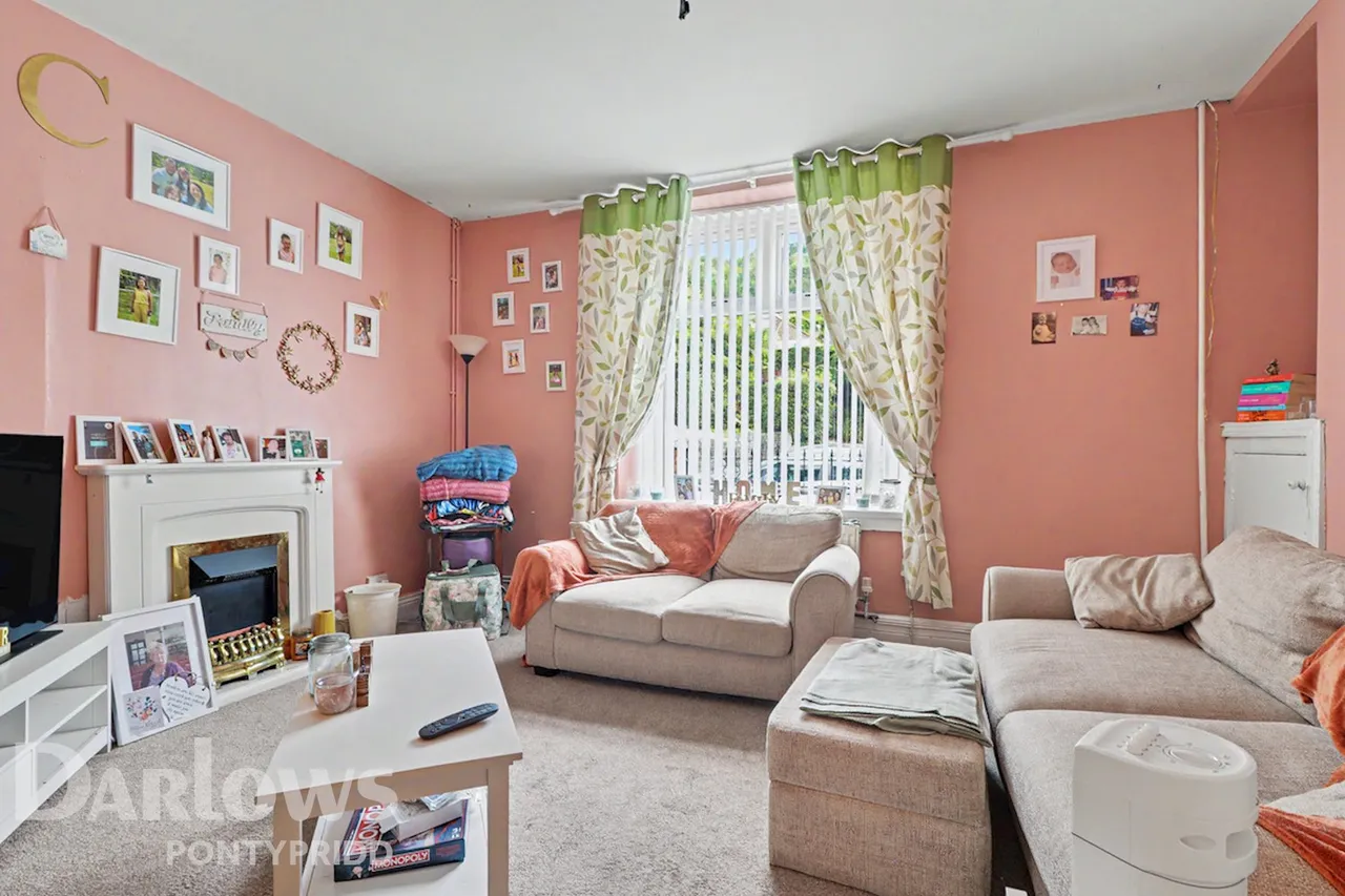 Merthyr Road, Pontypridd, photo 4