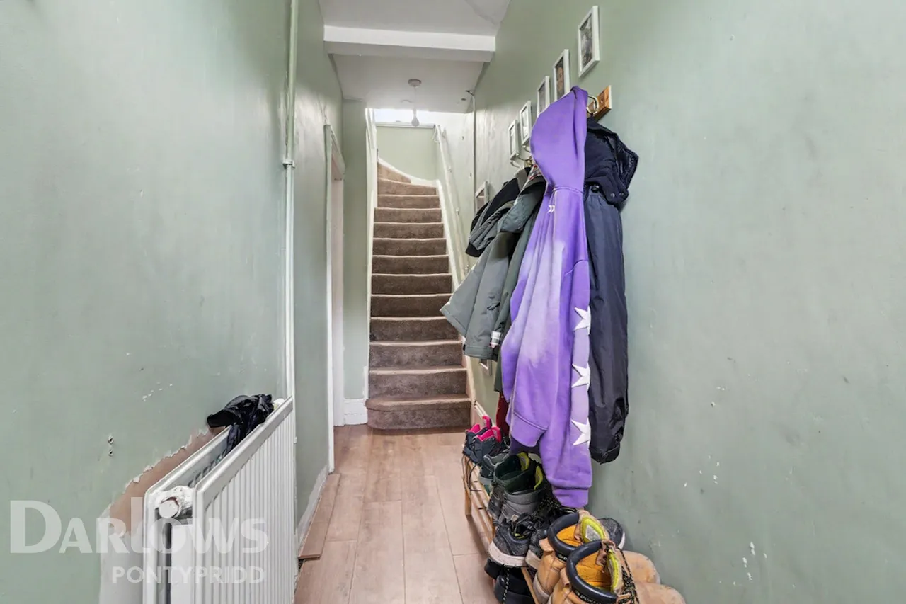 Merthyr Road, Pontypridd, photo 3