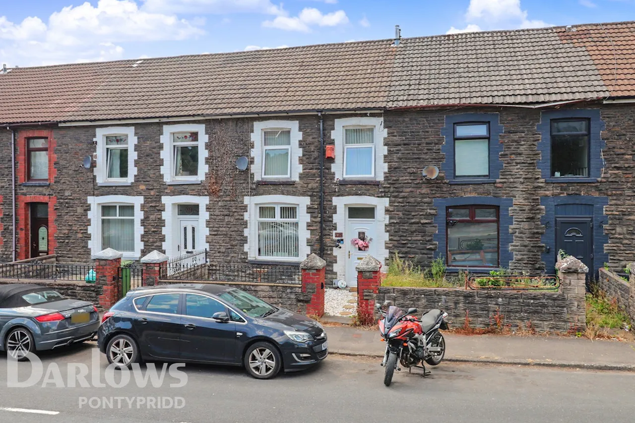 3 bed house for sale, Merthyr Road, Pontypridd