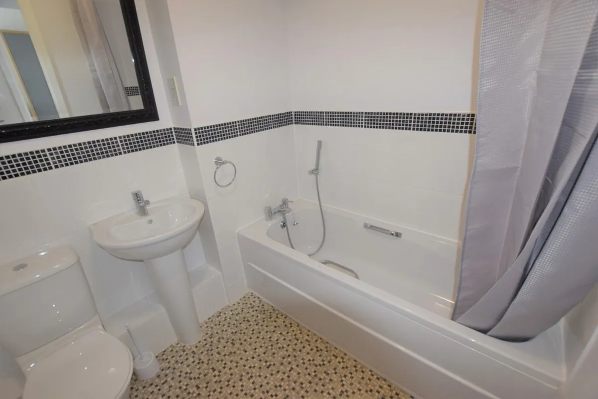Quayside Drive, Essex, Colchester, CO2 8GN, photo 8