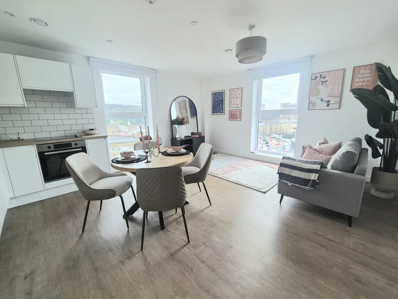 2 bed flat to rent — Cow Green, HALIFAX