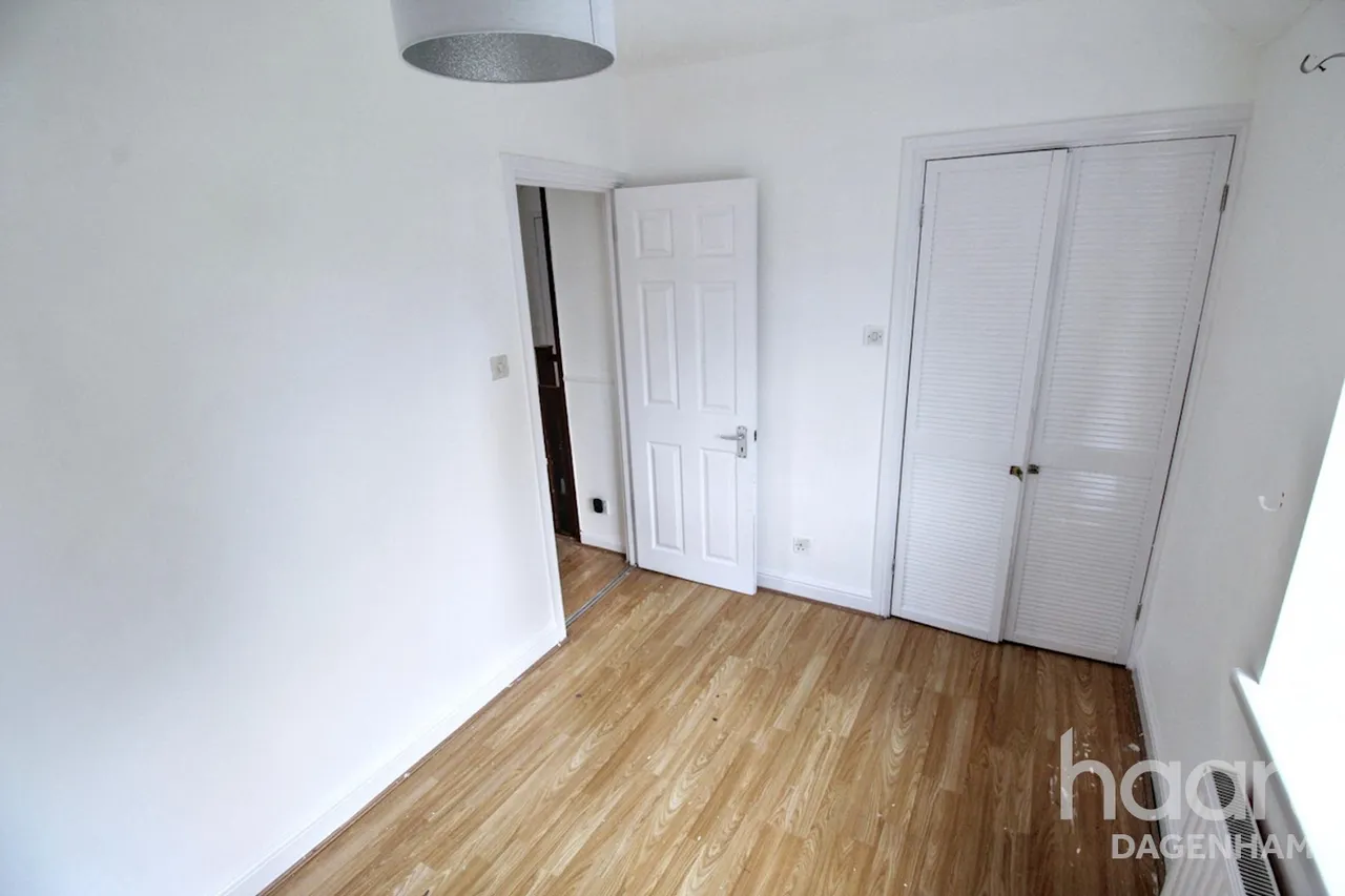 Halbutt Street, Dagenham, RM9, photo 7