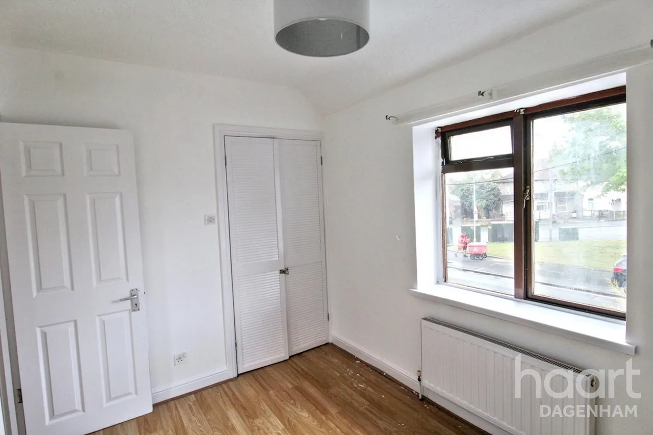 Halbutt Street, Dagenham, RM9, photo 6