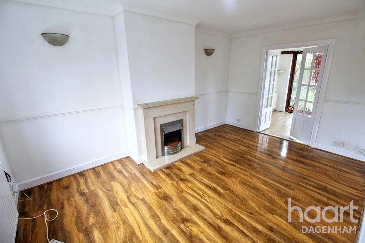 Halbutt Street, Dagenham, RM9, photo 2