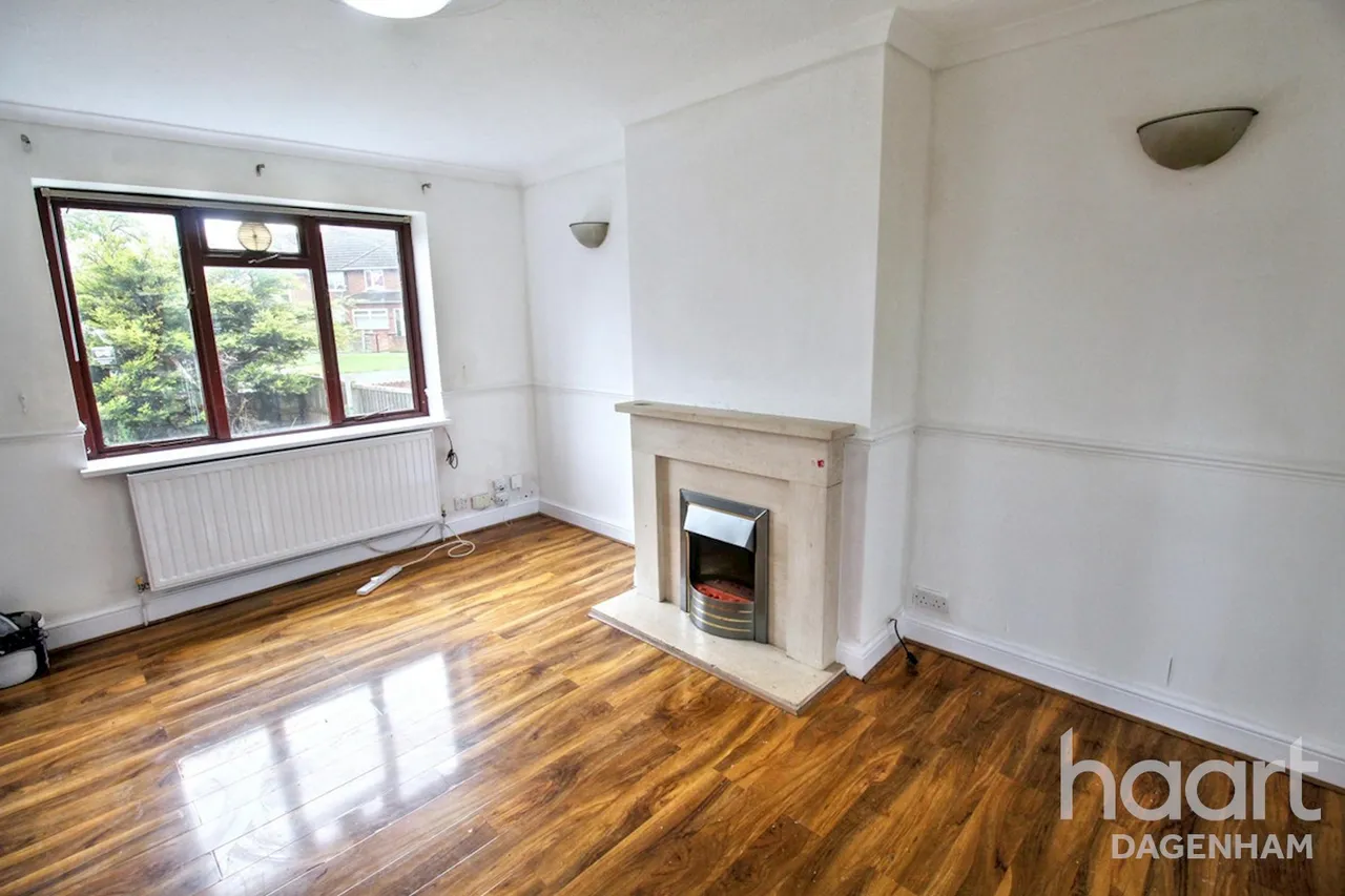 Halbutt Street, Dagenham, RM9, photo 3