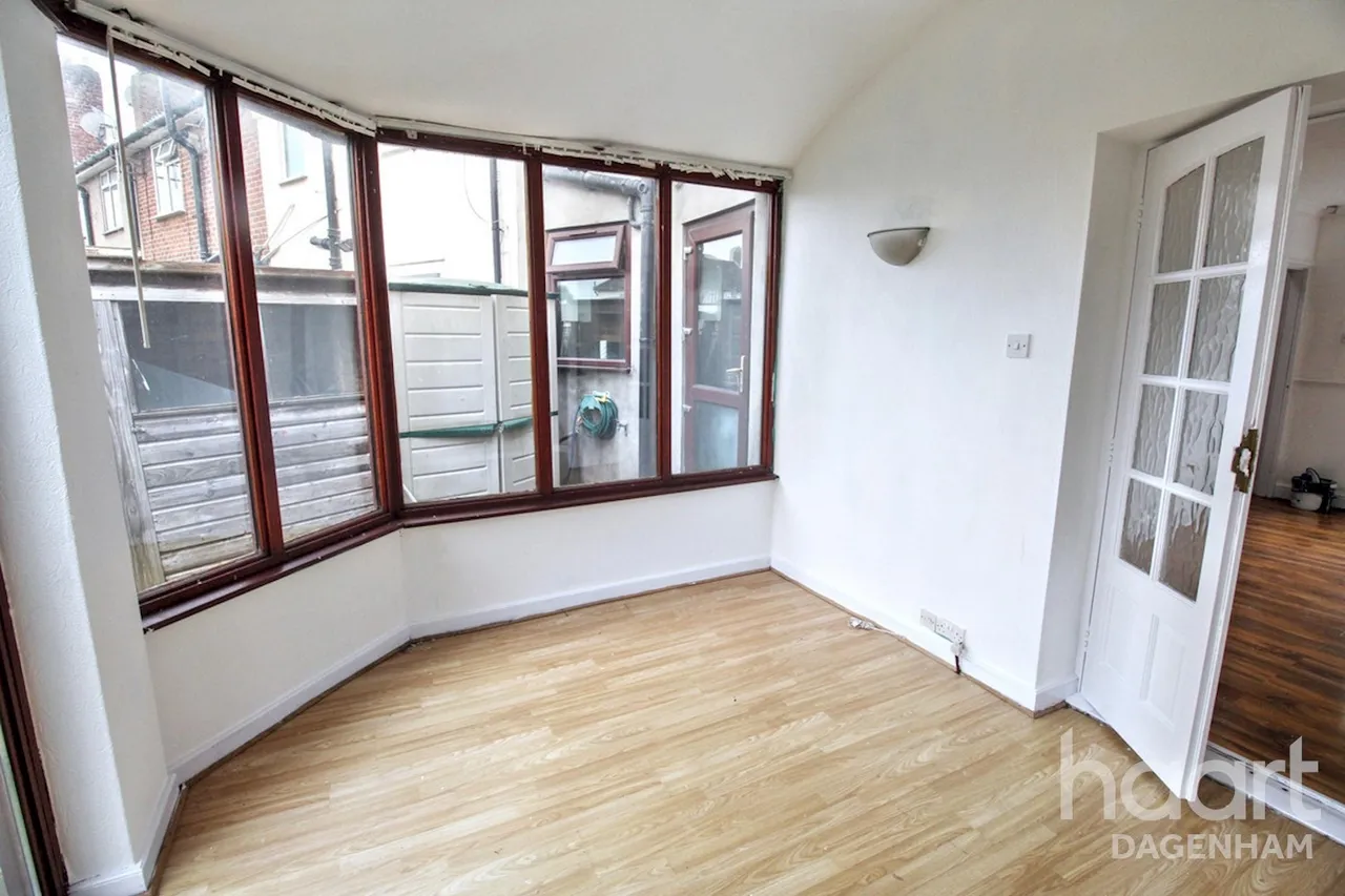 Halbutt Street, Dagenham, RM9, photo 11