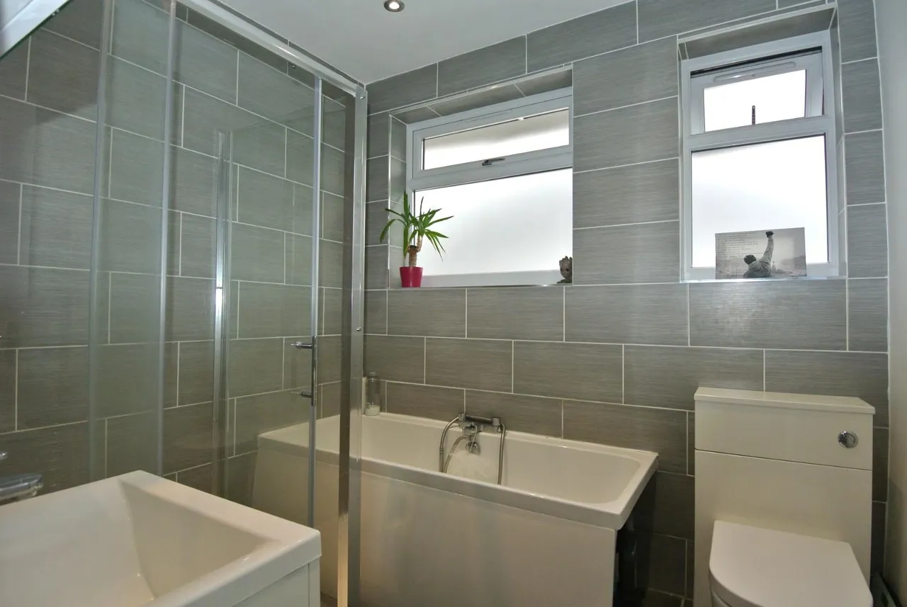 Village Way, Ashford, TW15 2JX, photo 8