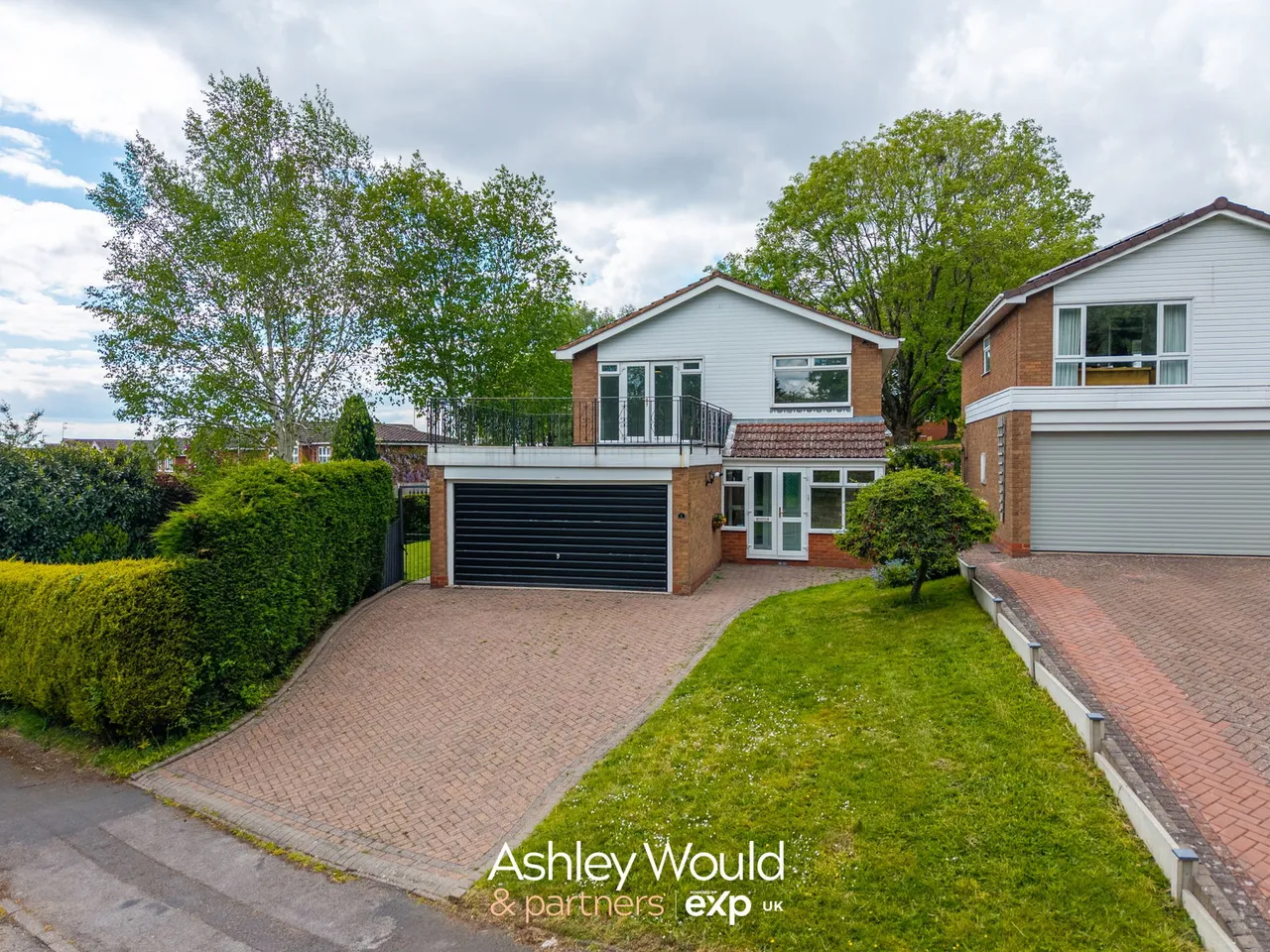 4 bed house for sale — Cricklewood Drive, Halesowen, B62 8SN