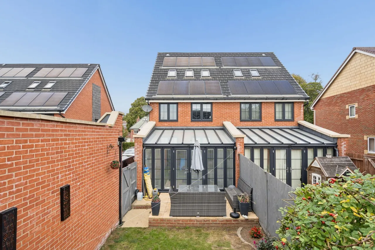 Kennedy Avenue, High Wycombe, HP11, photo 19