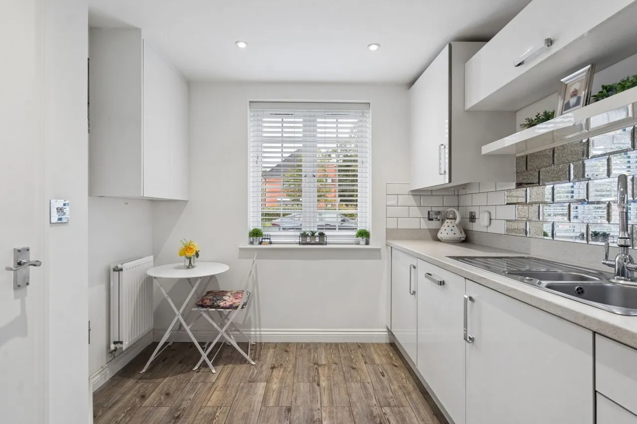 Kennedy Avenue, High Wycombe, HP11, photo 7