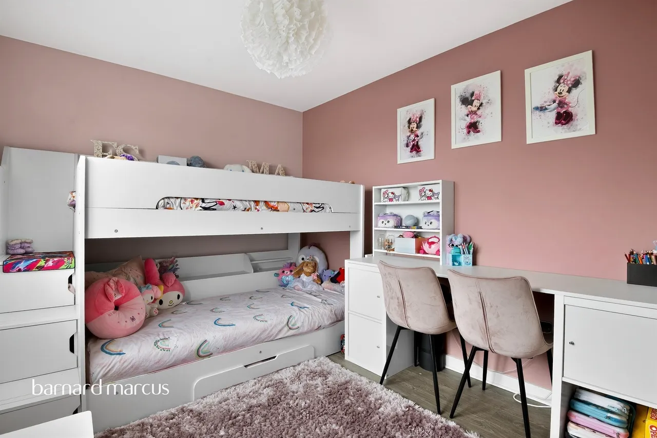 Pelman Way, Epsom, photo 9