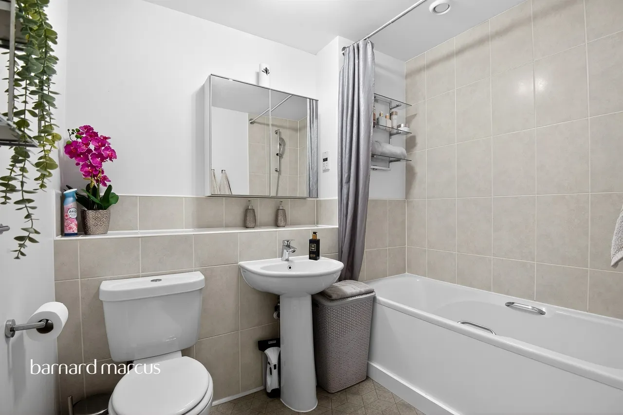 Pelman Way, Epsom, photo 10