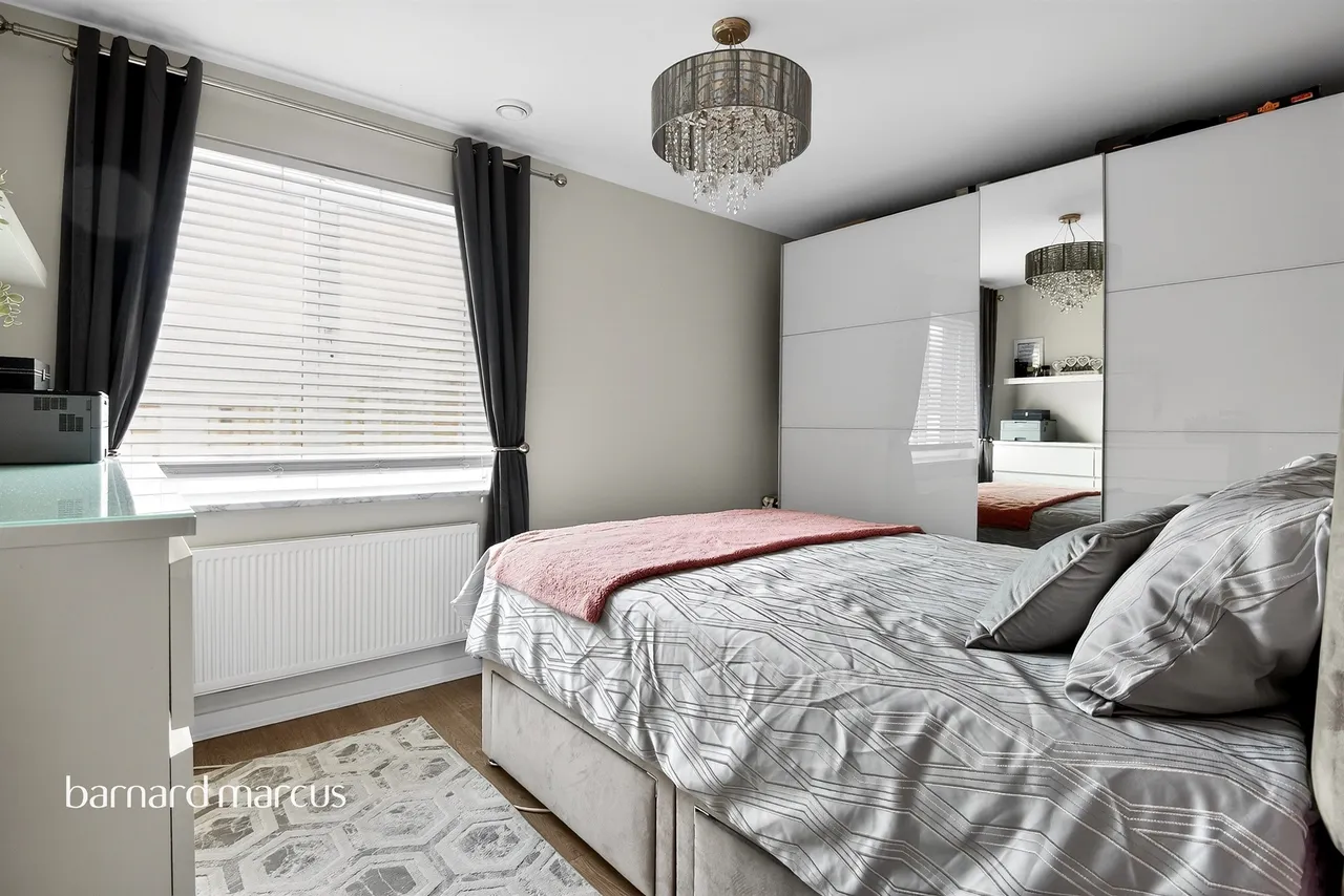 Pelman Way, Epsom, photo 8