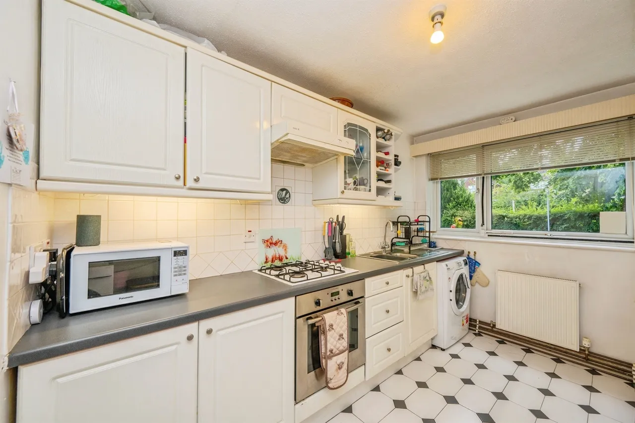 Tamworth Road, Willow Court, Lichfield, photo 6
