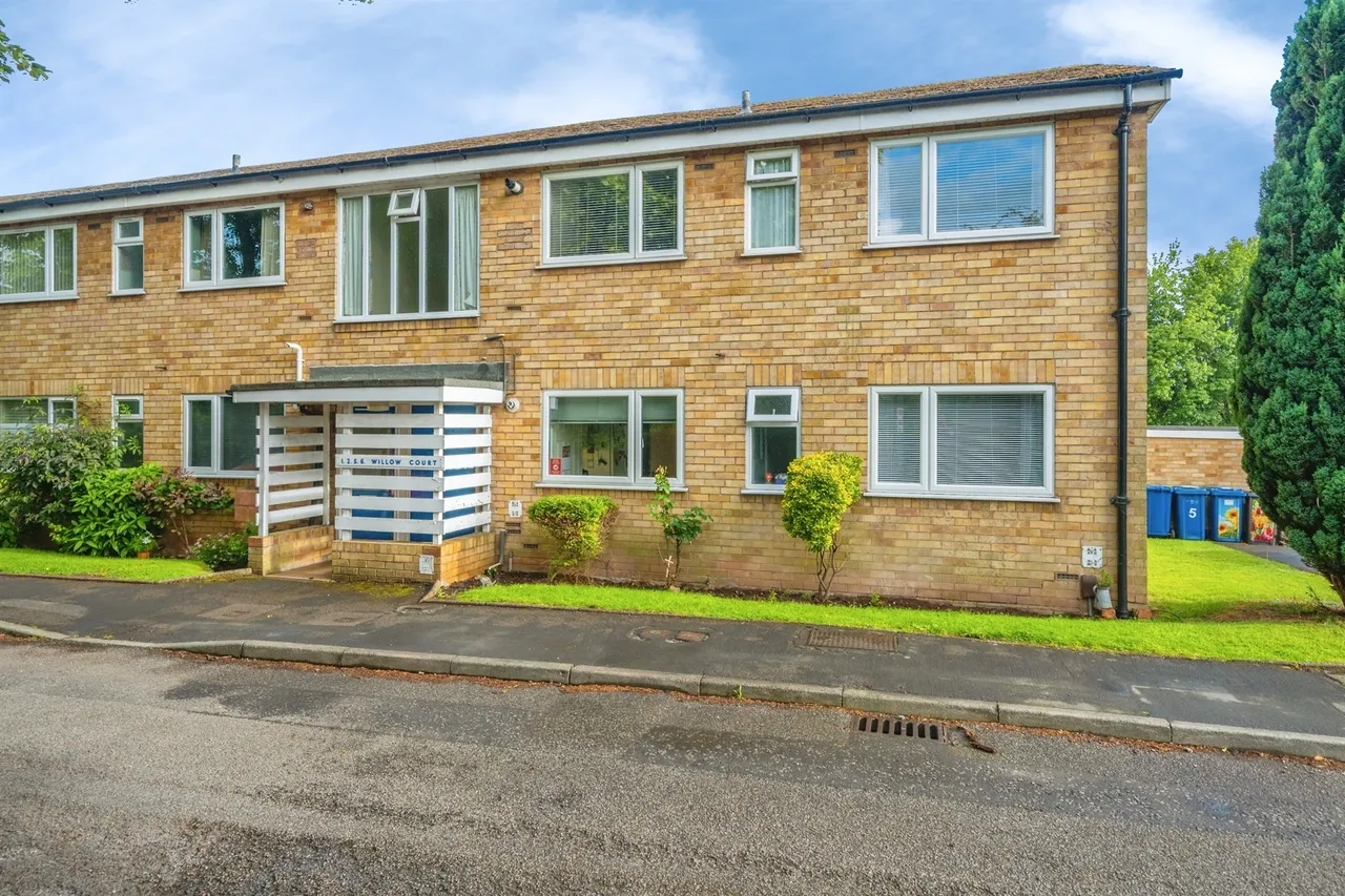 2 bed flat for sale — Tamworth Road, Willow Court, Lichfield