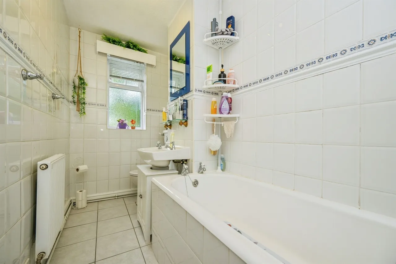 Tamworth Road, Willow Court, Lichfield, photo 10