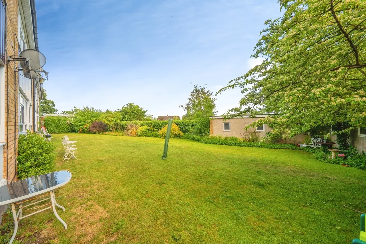 Tamworth Road, Willow Court, Lichfield, photo 12