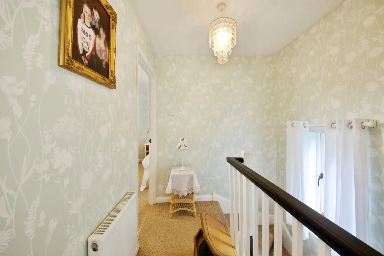 Putney Gardens, Chadwell Heath, RM6, photo 16