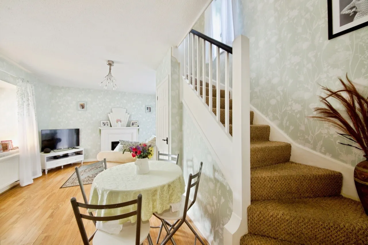 Putney Gardens, Chadwell Heath, RM6, photo 15