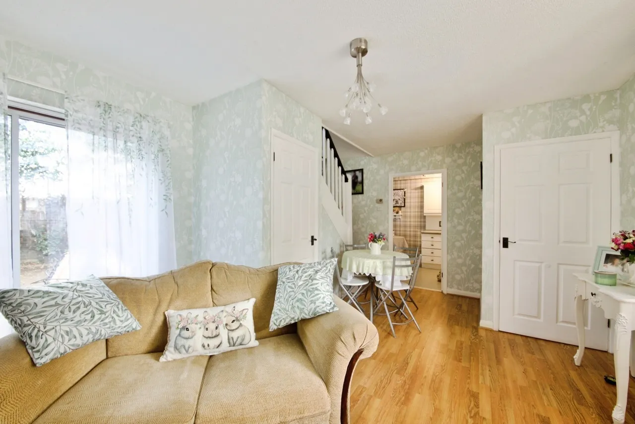 Putney Gardens, Chadwell Heath, RM6, photo 17