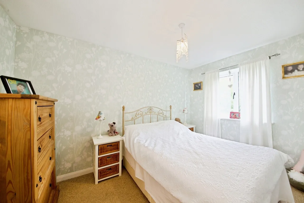 Putney Gardens, Chadwell Heath, RM6, photo 11