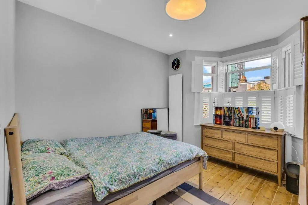 Second Avenue, London, E17, photo 11