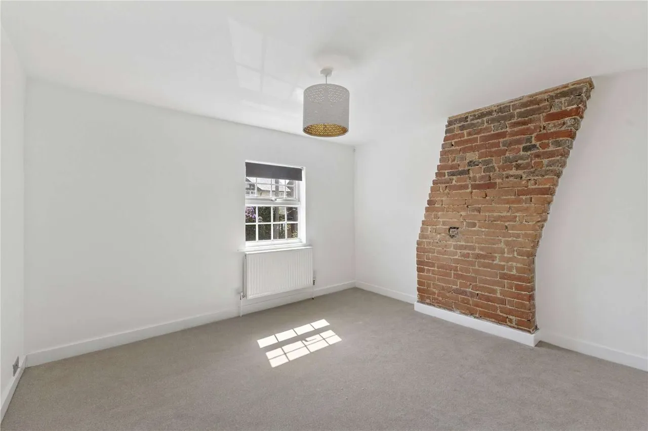 Front Street, Slip End, LU1, photo 6