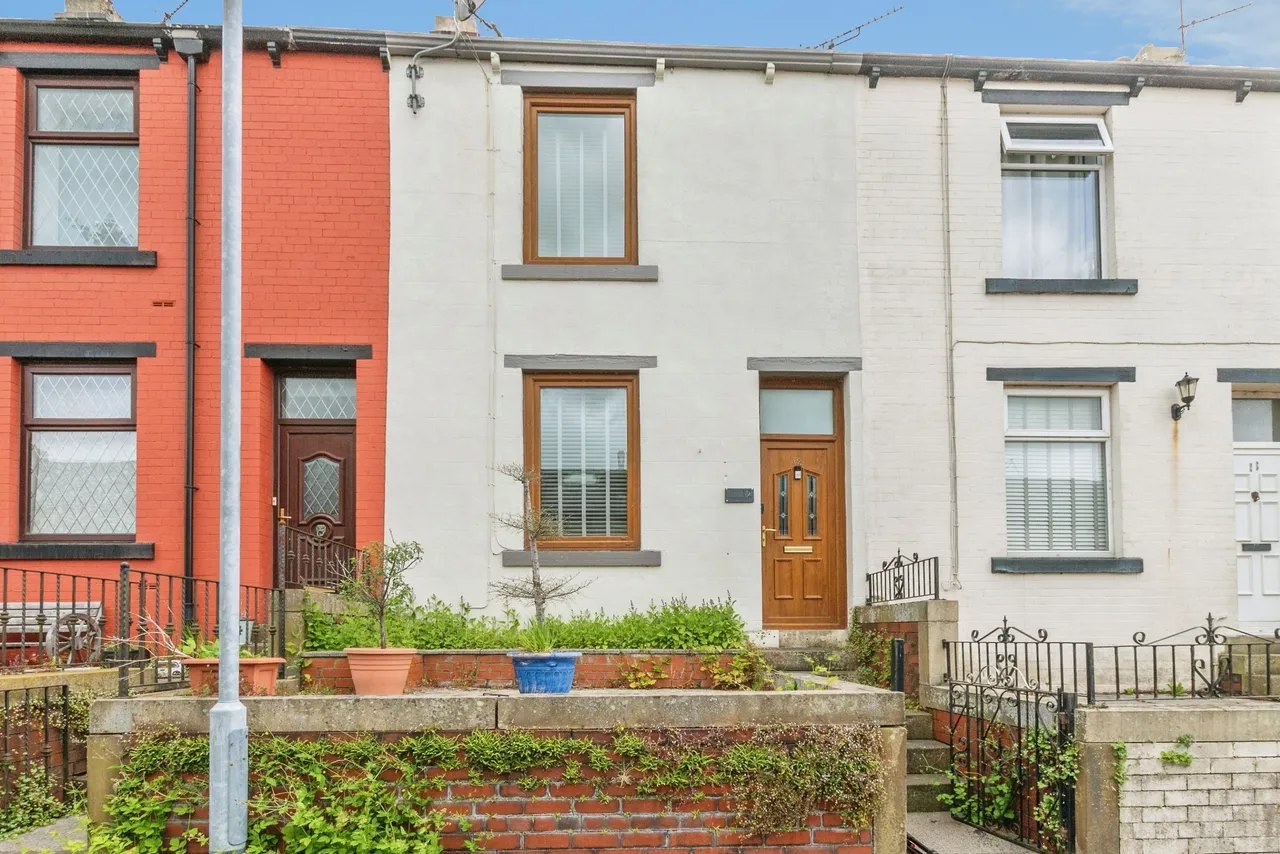 2 bed house for sale — Green End Avenue, Barnoldswick