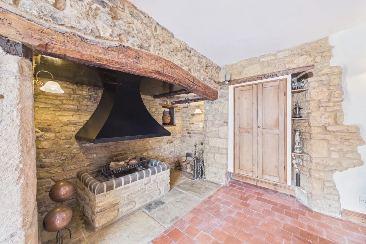 Main Street, Belmesthorpe, PE9, photo 11