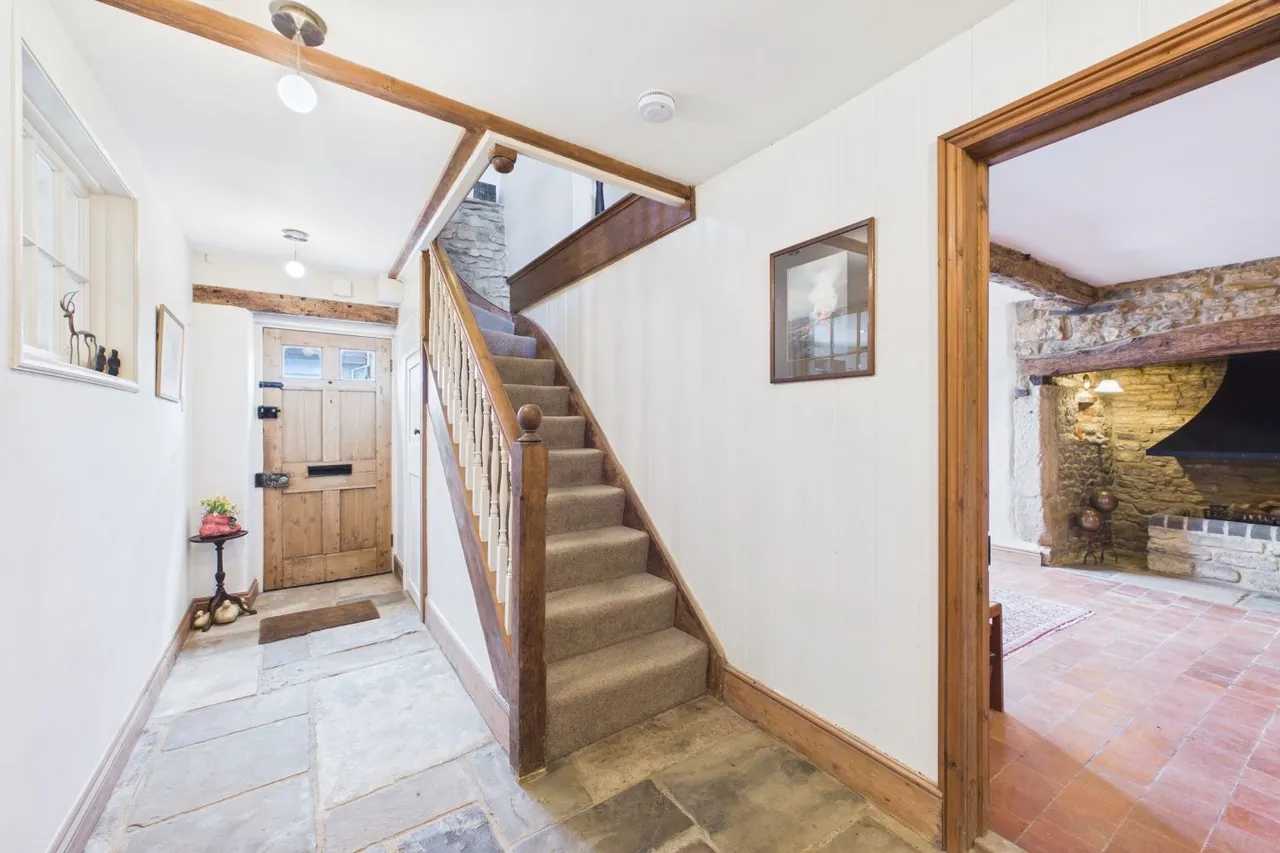 Main Street, Belmesthorpe, PE9, photo 9