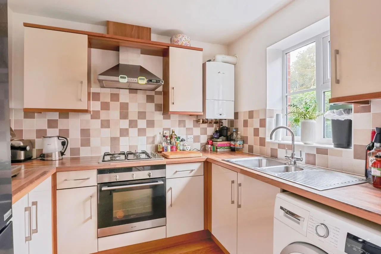 Poole Road, Poole, BH16, photo 10