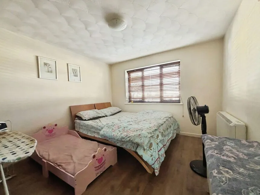 Crown Mews, London, E13, photo 5