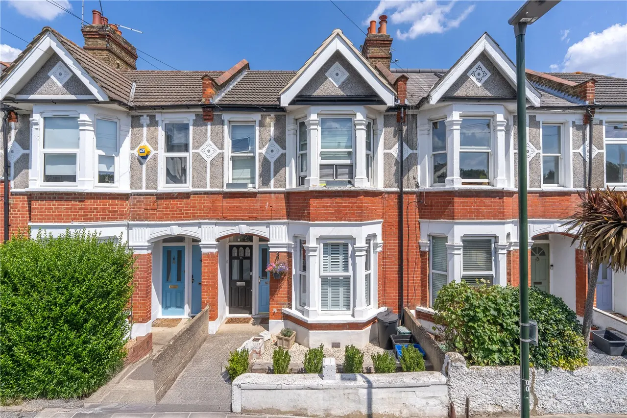 1 bed flat for sale — Elmsleigh Road, Twickenham, TW2 5EF