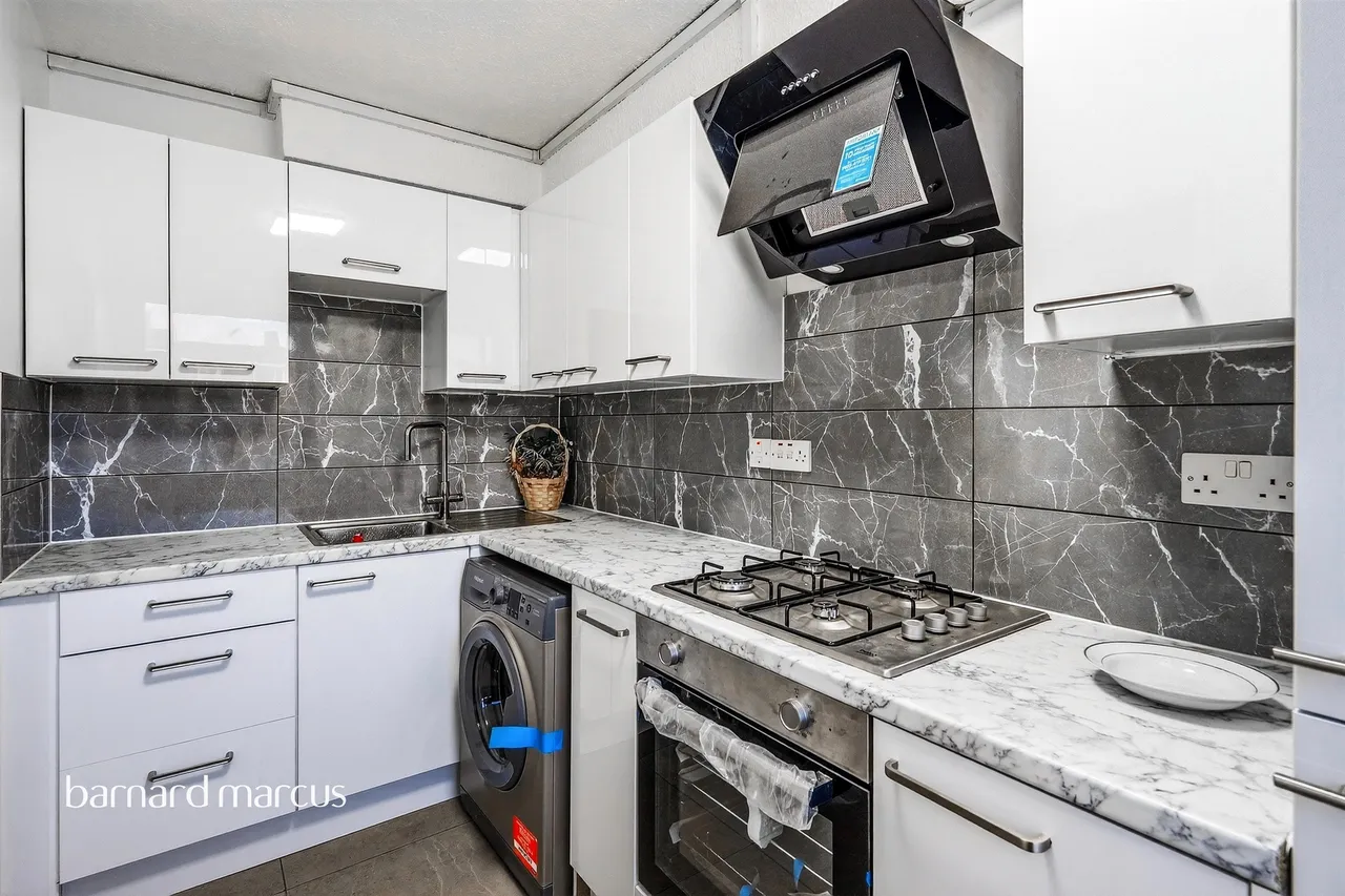 Brayards Road Estate, London, SE15, photo 7