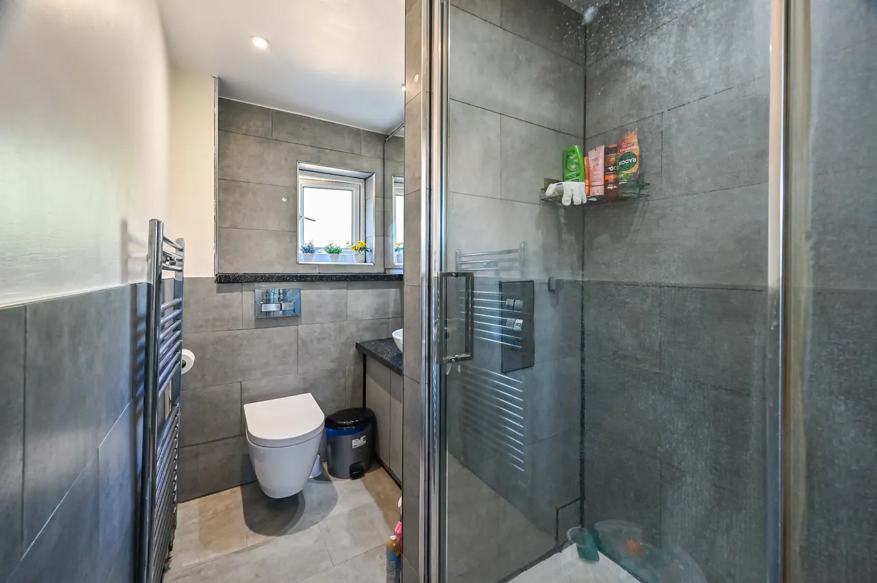 14 Wine Close, London, photo 9