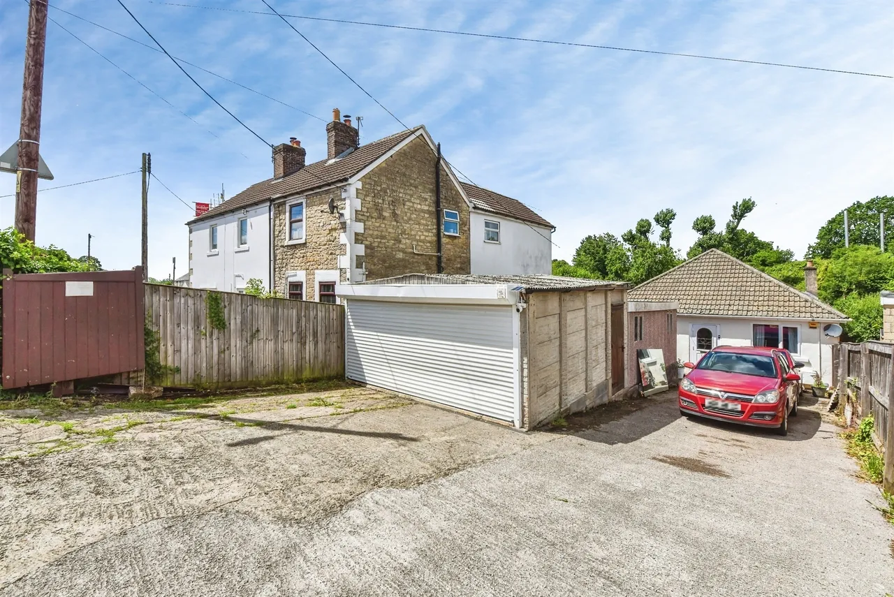Lowden, CHIPPENHAM, photo 4