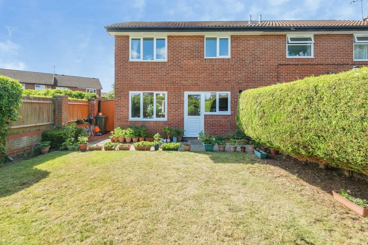 Friary Gardens, Newport Pagnell, MK16, photo 13