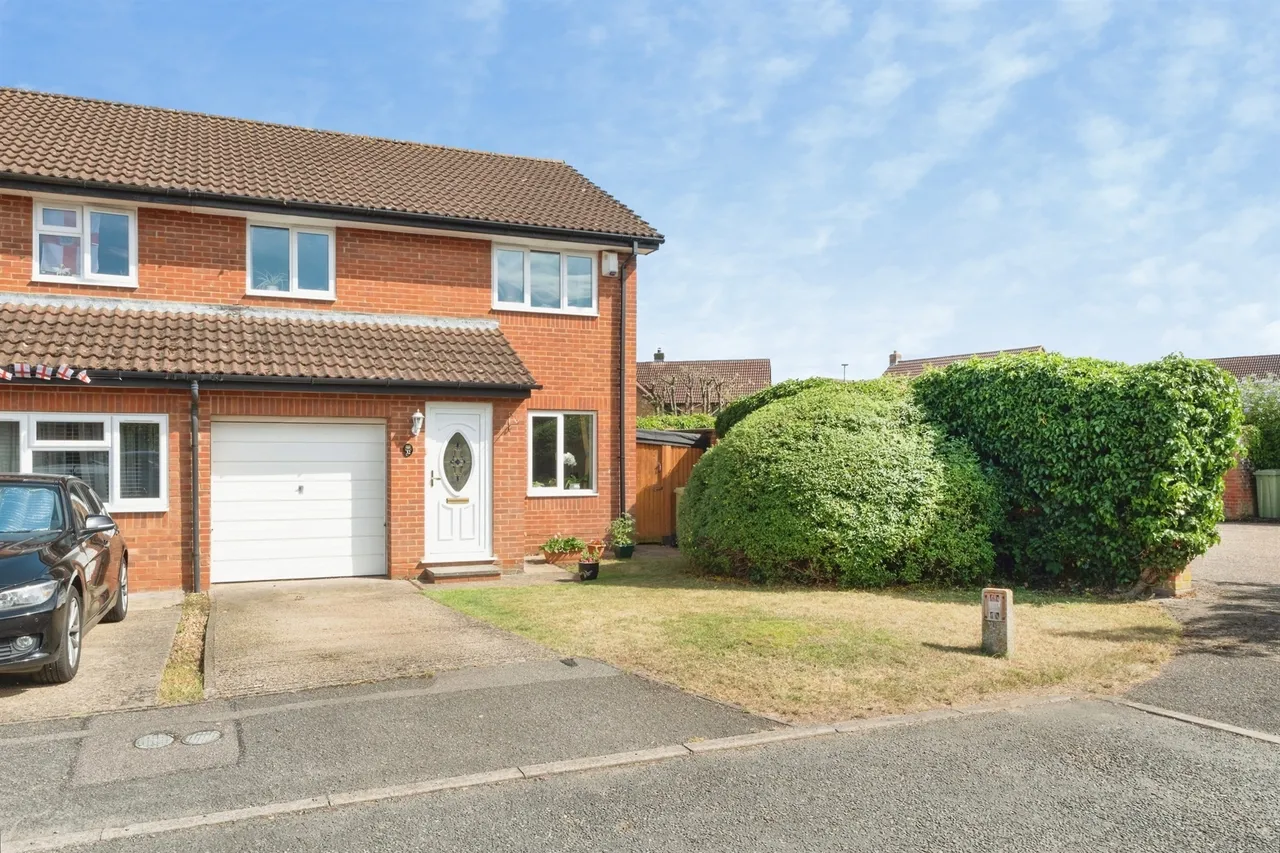 3 bed house for sale, Friary Gardens, Newport Pagnell, MK16