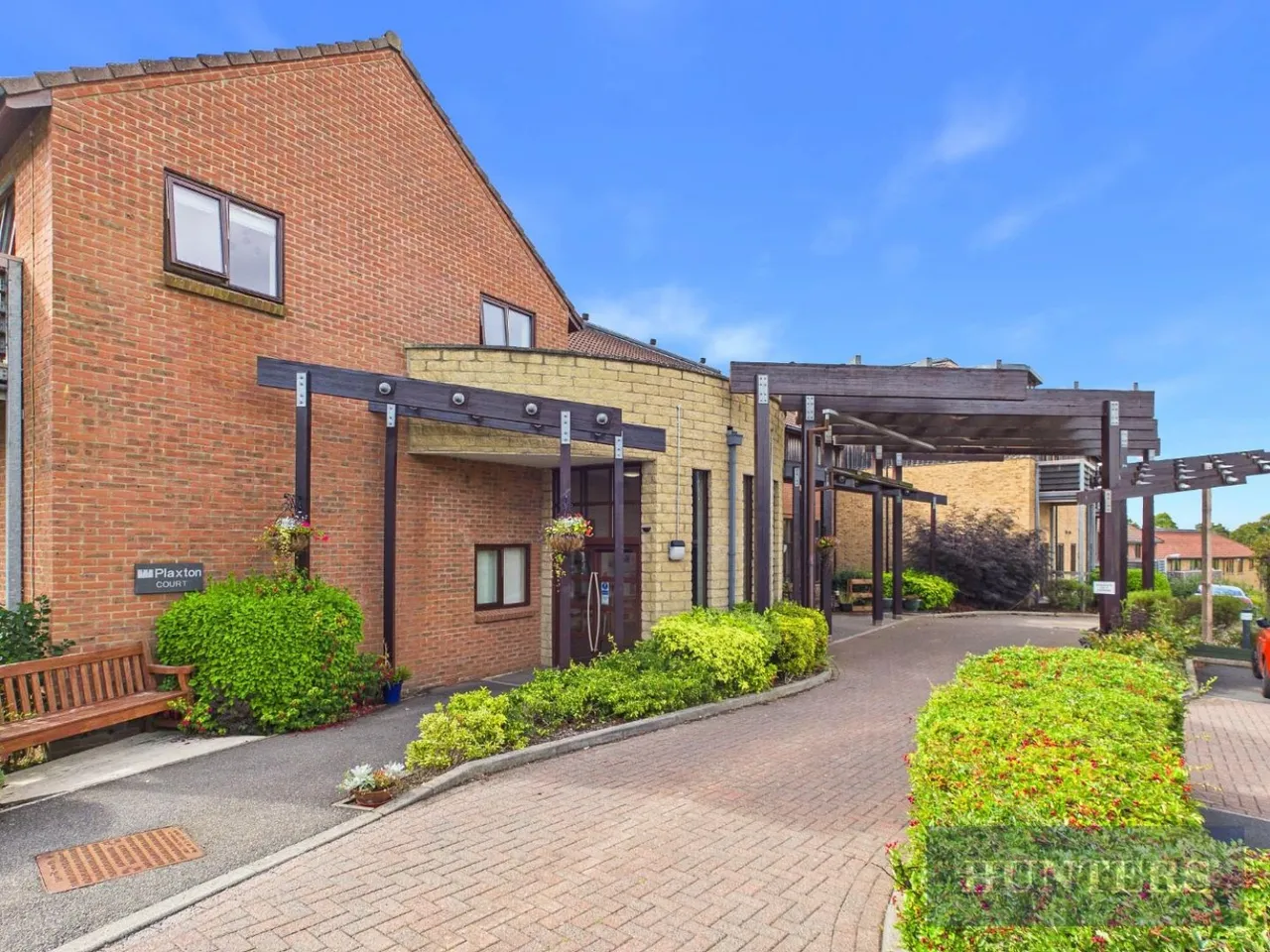1 bed flat for sale — Plaxton Court, Scarborough