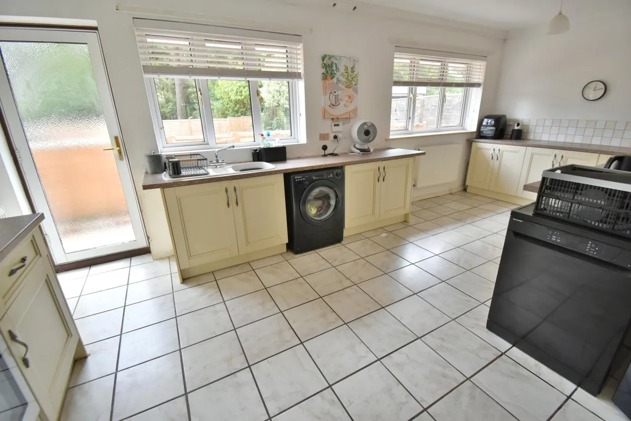 Apple Tree Grove, BH22, photo 6
