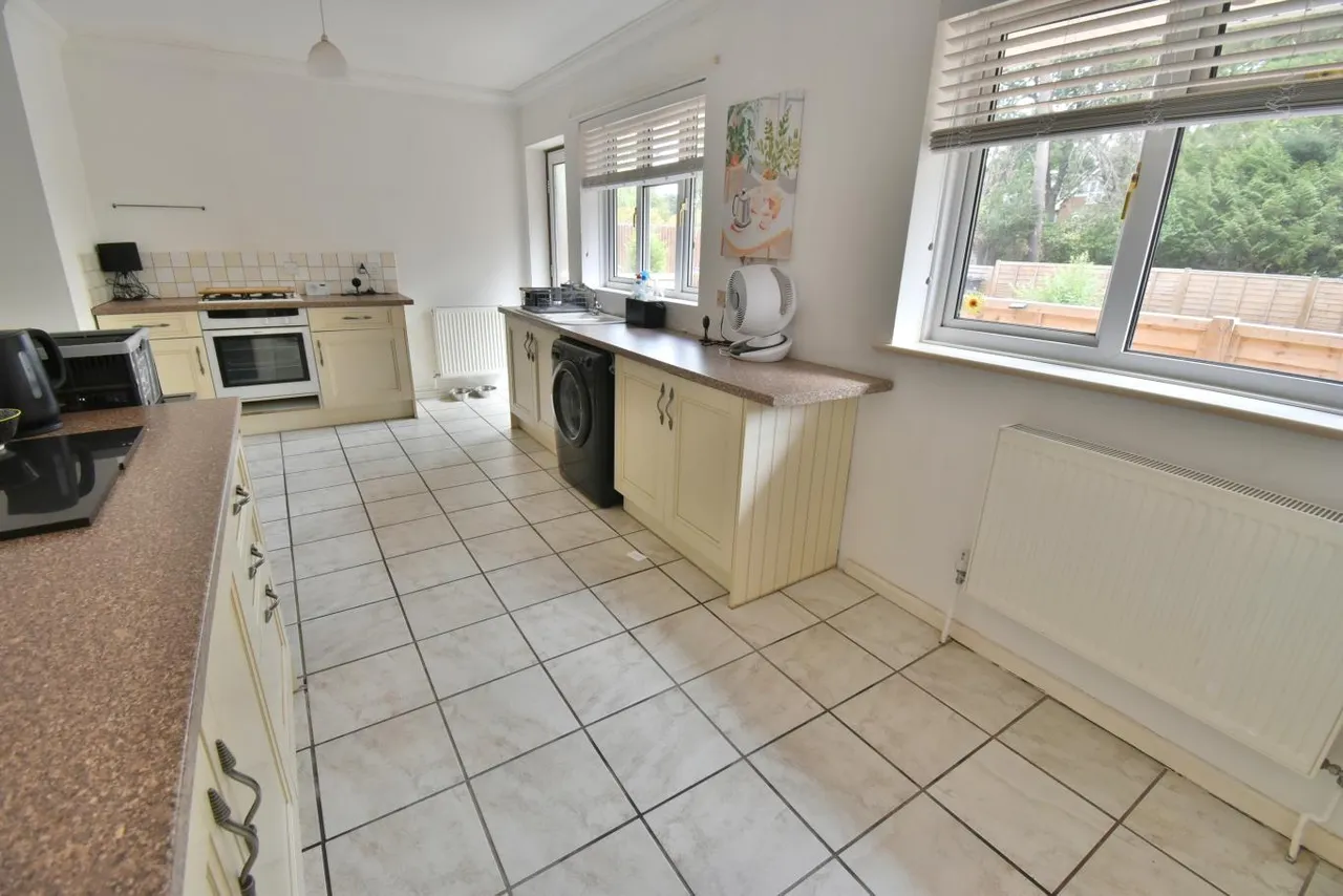 Apple Tree Grove, BH22, photo 5