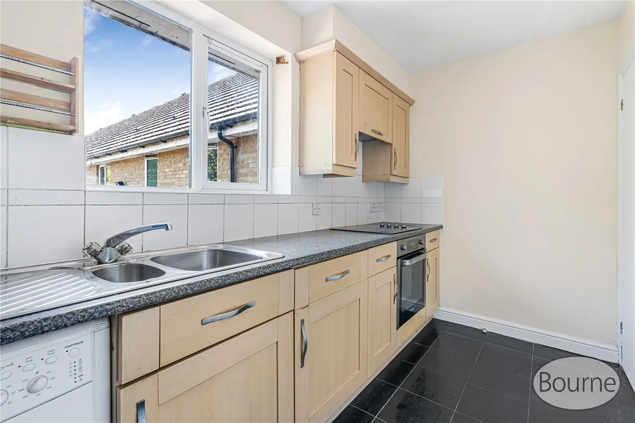 Woodlands Close, Guildford, GU1, photo 17